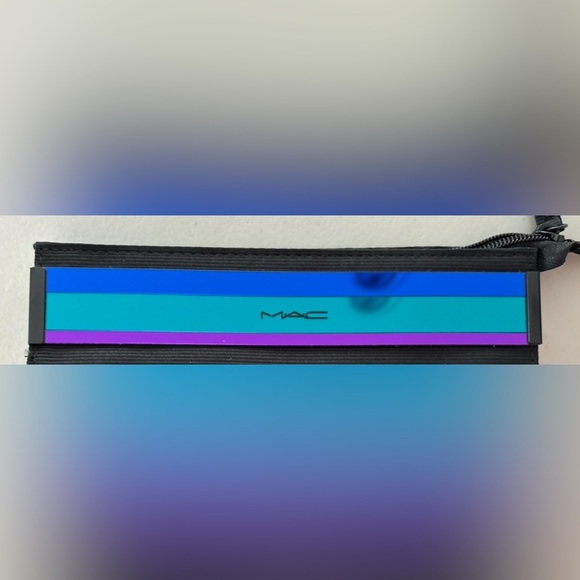 M•A•C Cosmetics | small cosmetic/makeup bag - Picture 14 of 15